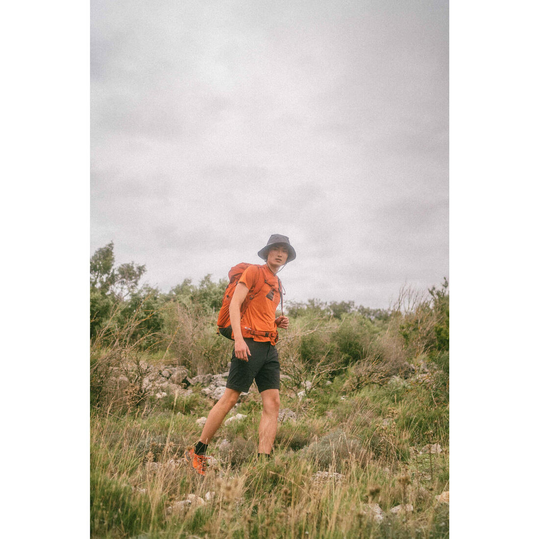 Men’s long hiking shorts, MH500 - Image 14