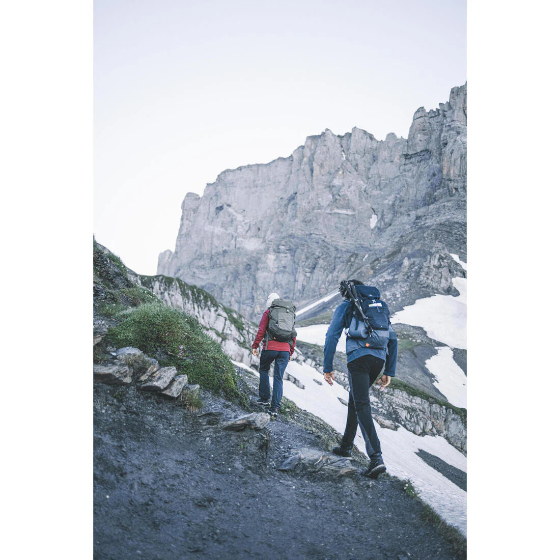 Men’s Mountain Hiking Fleece MH100 Full Zip - Image 11