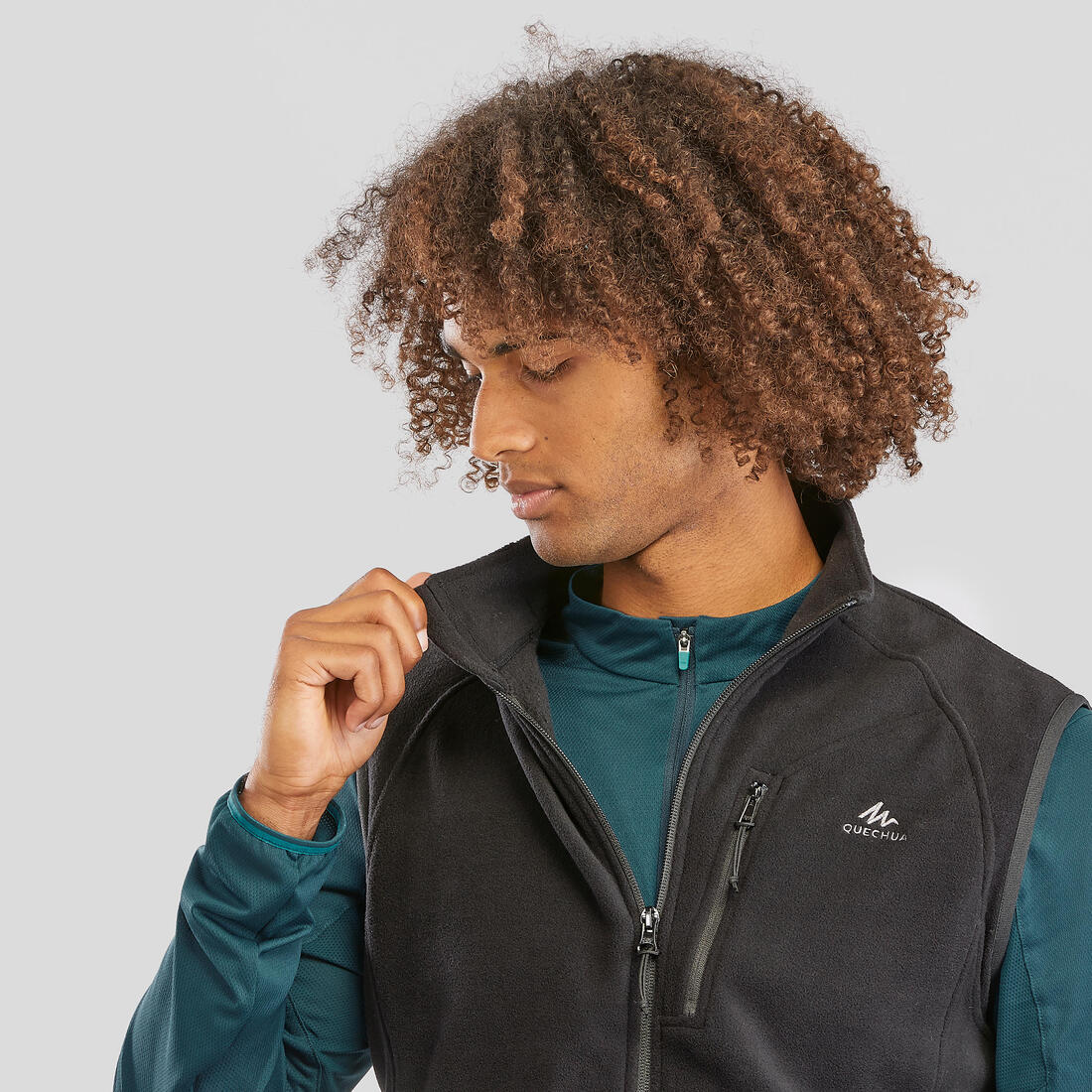 Men’s Mountain Walking Fleece Gilet MH100 - Black - Image 8
