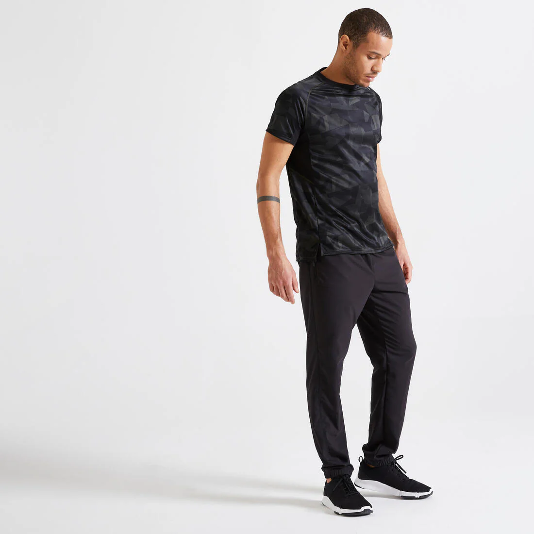 Men's Regular-Fit Breathable Fitness Bottoms Essential - Image 4