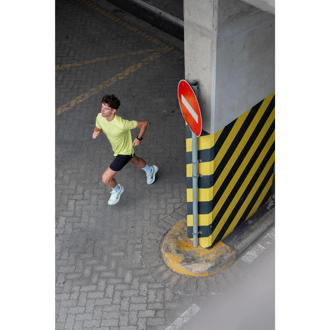 Men's Running Breathable T-shirt KIPRUN Run 500 Dry-yellow lemon - Image 39