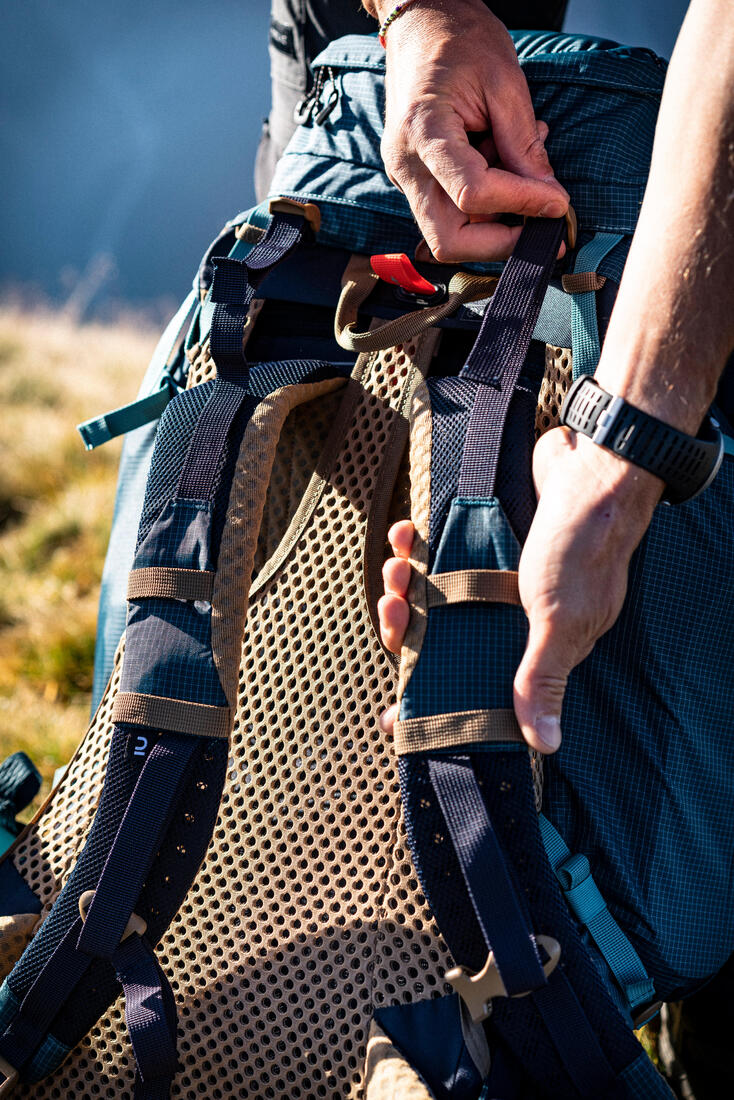 Men's Trekking 50+10 L Backpack MT500 Air - Image 23