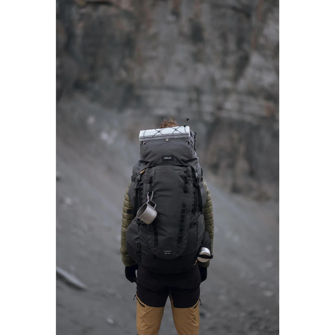 Men's Trekking 70+10L Backpack MT900 Symbium - Image 14