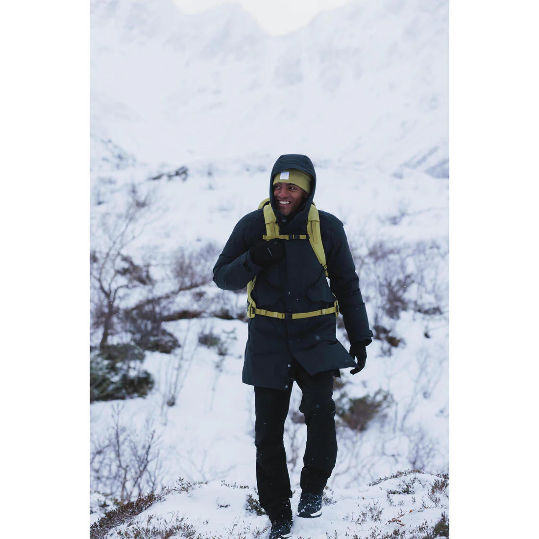 Men’s warm and water-repellent hiking trousers, SH500 - Image 10