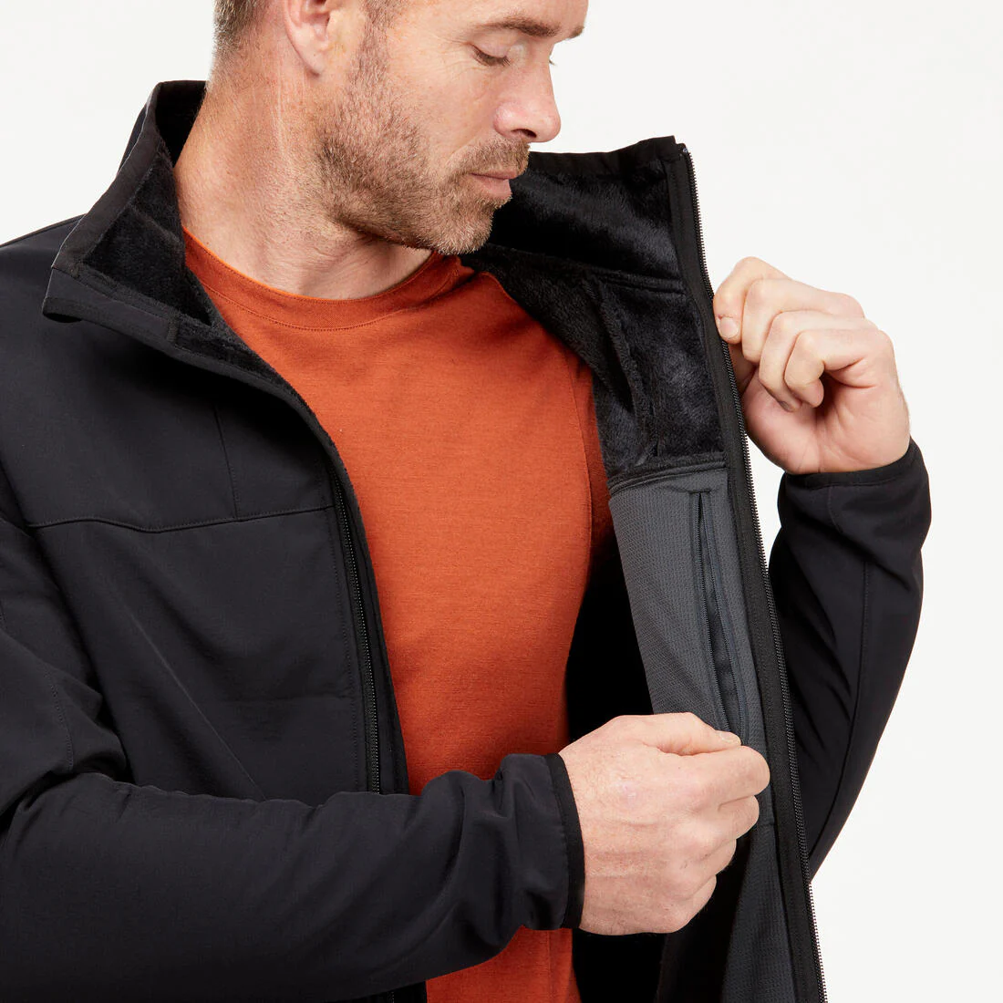 Men’s windproof softshell trekking jacket MT100 - Image 6