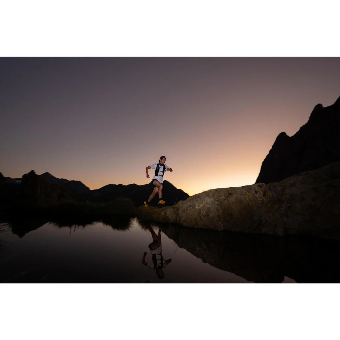 Men's KIPRUN Run 500 Comfort Split Running Shorts - Image 8