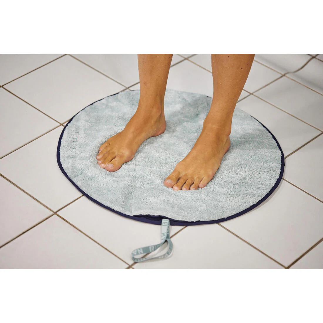 Microfibre Foot Towel Double-Sided Soft Diameter 60 cm - Image 8