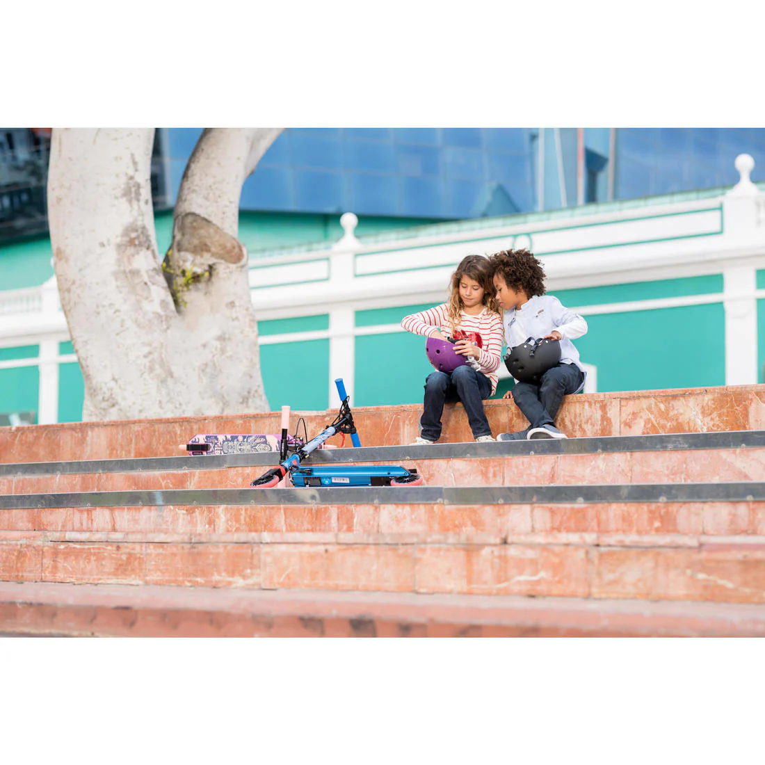 Mid 5 Kids' Scooter with Handlebar Brake and Suspension - Image 21