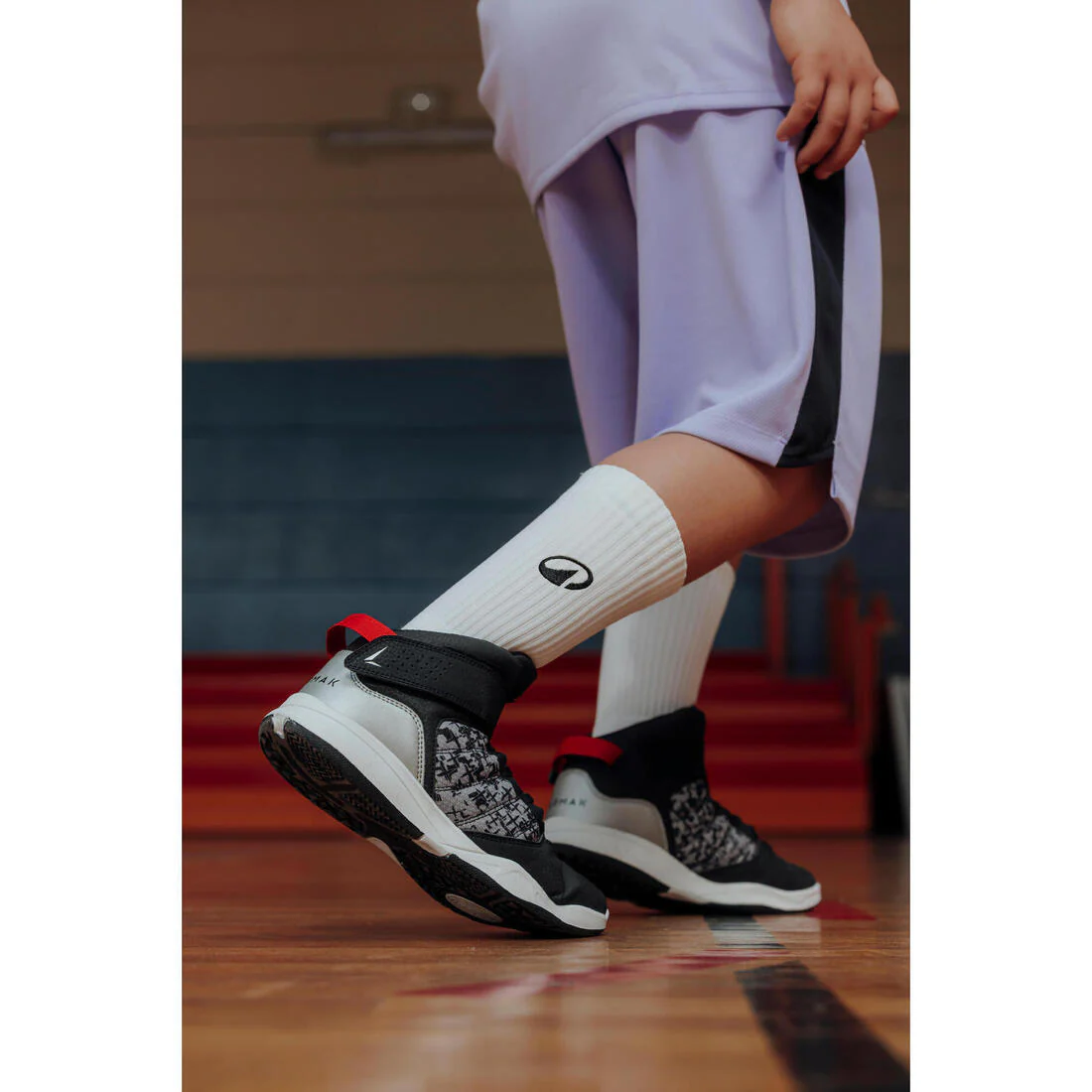 Mid-Rise Beginner Basketball Shoes SE100 - Image 12