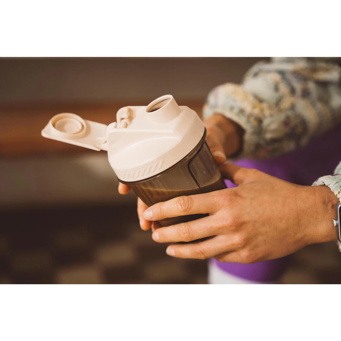 Mini shaker with sieve 300 ml - Beige - Image 8