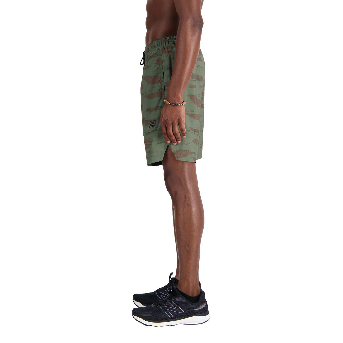 NEW BALANCE men Tenacity 9 Inch Printed Woven short - Image 3