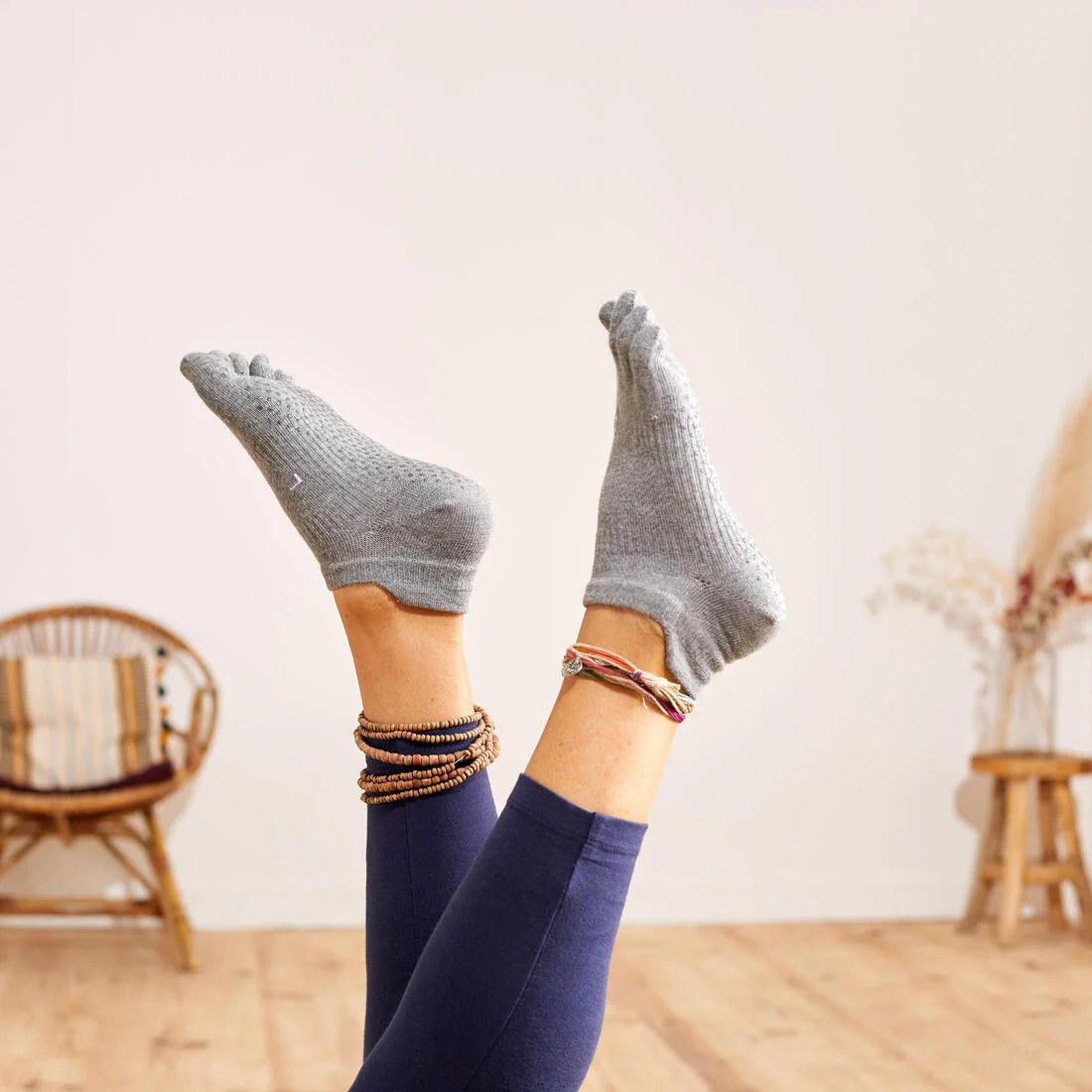 Non-Slip Yoga Toe Socks - Mottled Grey - Image 6