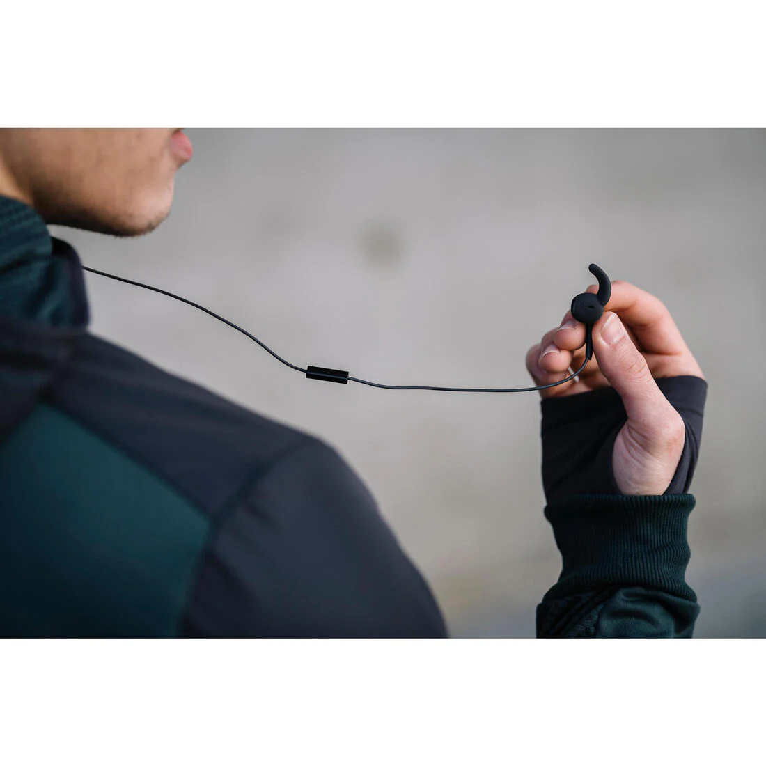 ONEAR 100 RUNNING EARPHONES BLACK - Image 9