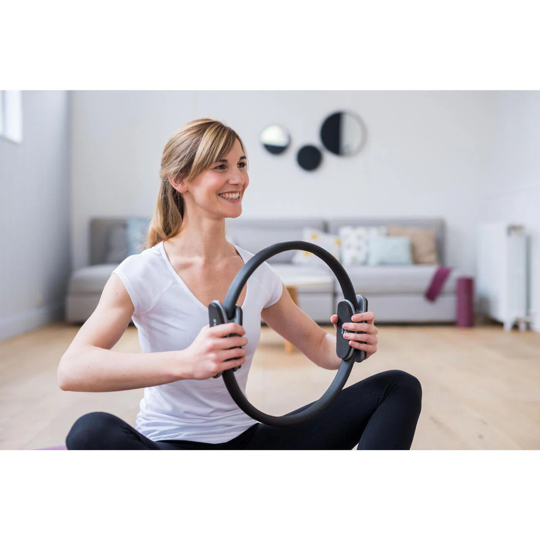 Pilates Ring with Ergonomic Grip - Black - Image 6