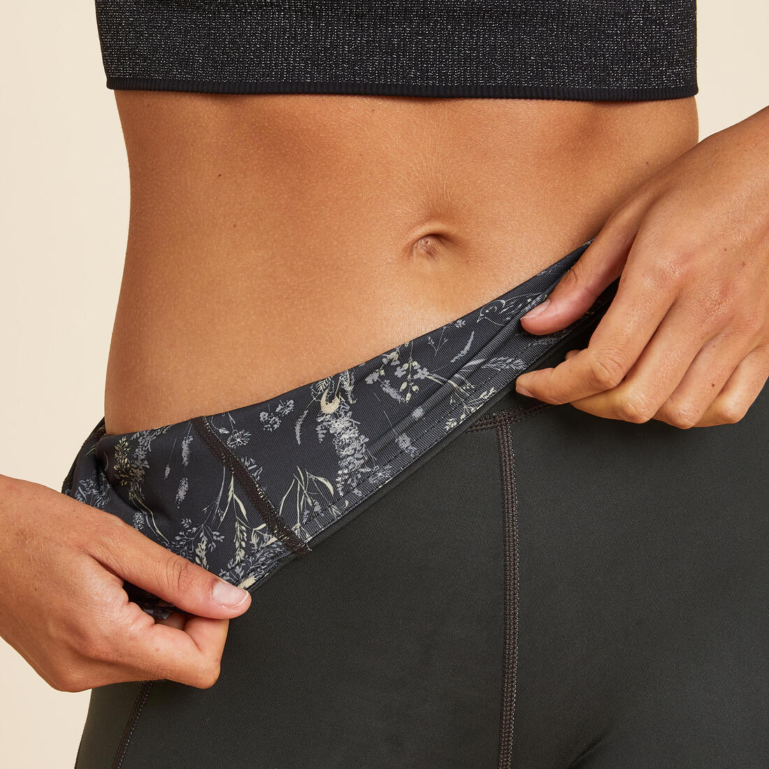 Reversible Dynamic Yoga Leggings - Image 9