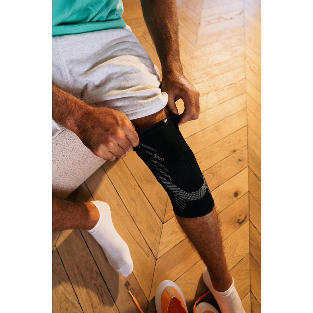 Right or left knee support with side reinforcements - Image 14