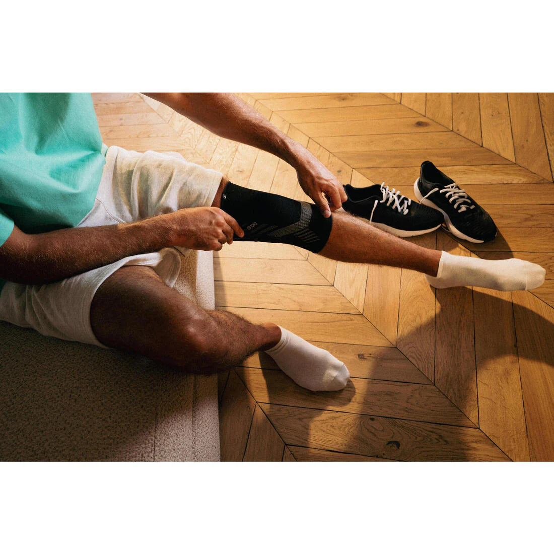 Right or left knee support with side reinforcements - Image 16