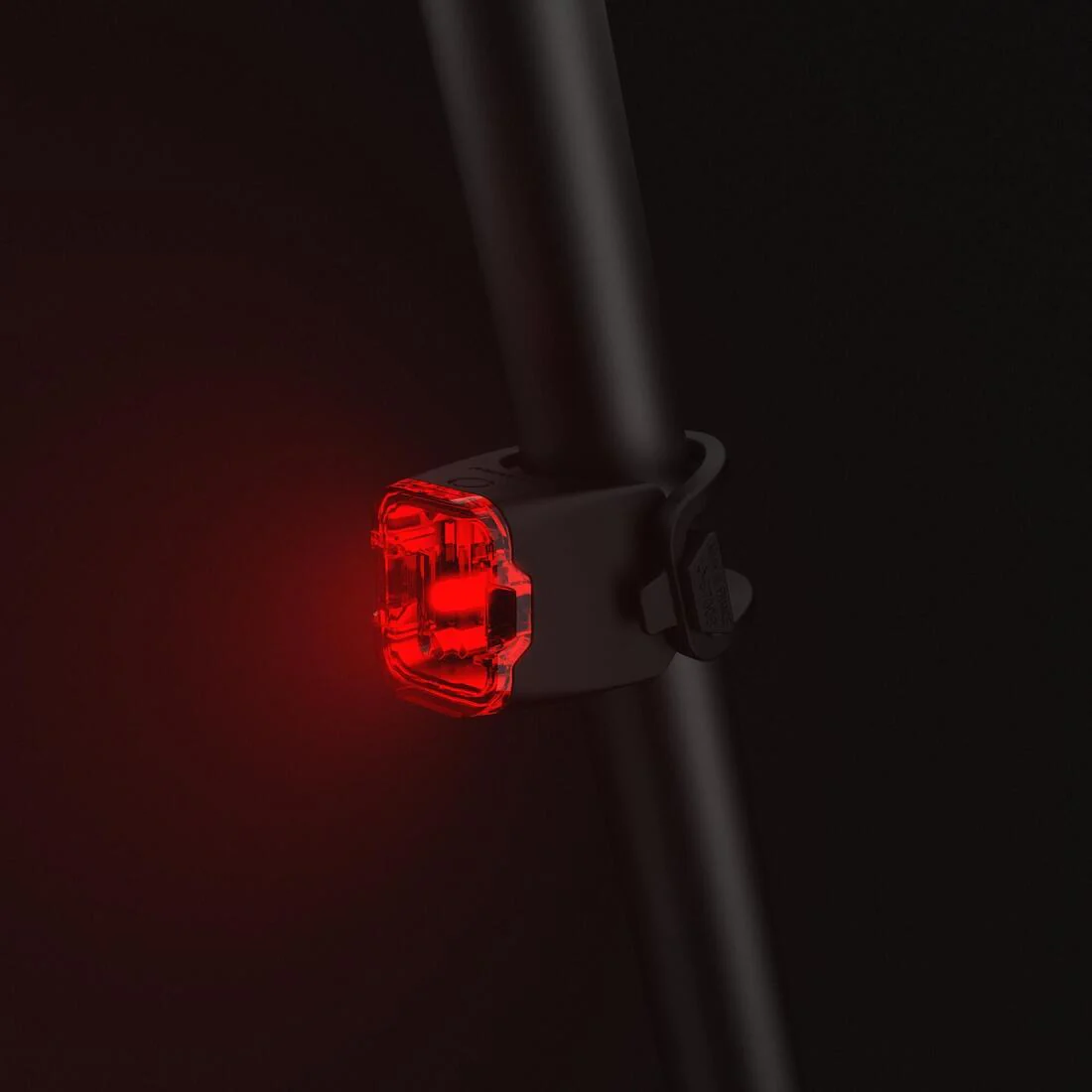 RL 500 Rear USB LED Bike Light 4 Lumens - Image 4