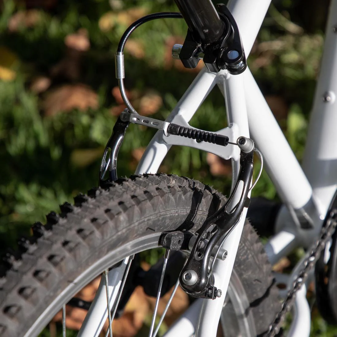 Rockrider ST 100 Kids' 24-Inch 9-12 Years Mountain Bike - White - Image 5