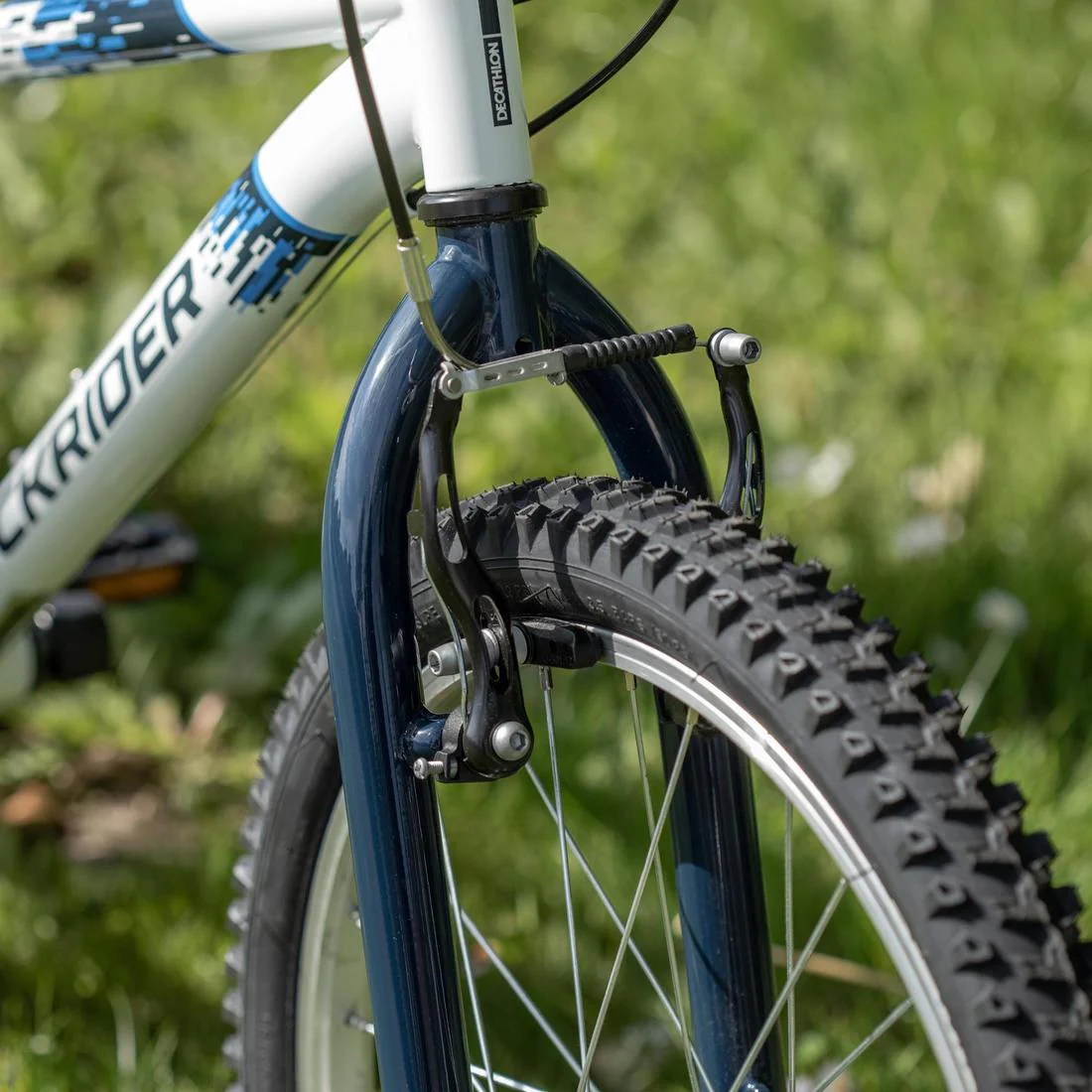 Rockrider ST 120 Kids' 20-Inch 6-9 Years Mountain Bike - White/Blue - Image 6