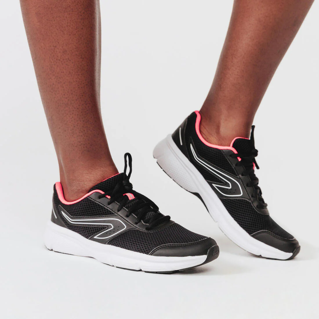 RUN CUSHION WOMEN'S RUNNING SHOES - BLACK/CORAL - Image 8