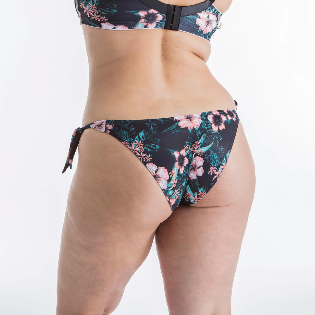 SABI WAKU women's swimsuit bottom notched and knotted - Image 3