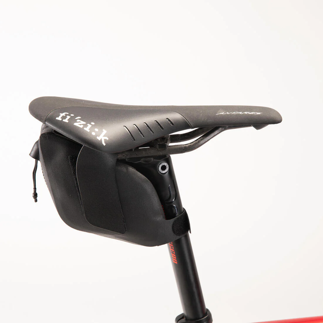 Saddle Bag Race M 0.6L - Black - Image 3