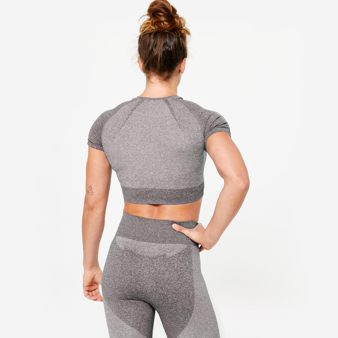 Seamless Short-Sleeved Cropped Fitness T-Shirt - Image 4