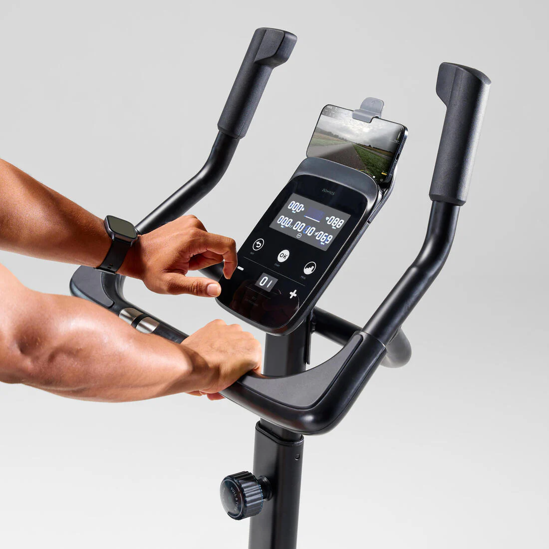 Self-Powered Connected Exercise Bike EB900 B, with Decathlon Warranty - Image 4