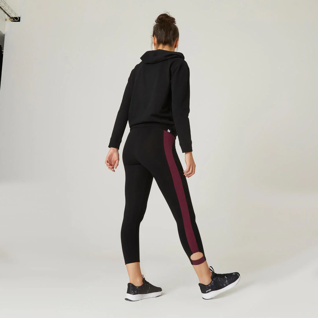 Short Stretchy Cotton Fitness 7/8 Leggings - Black/Burgundy - Image 2