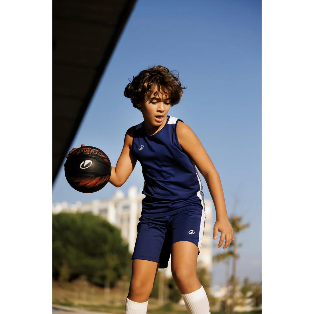 Size 5 Basketball Resist R500 - Black/Orange - Image 2