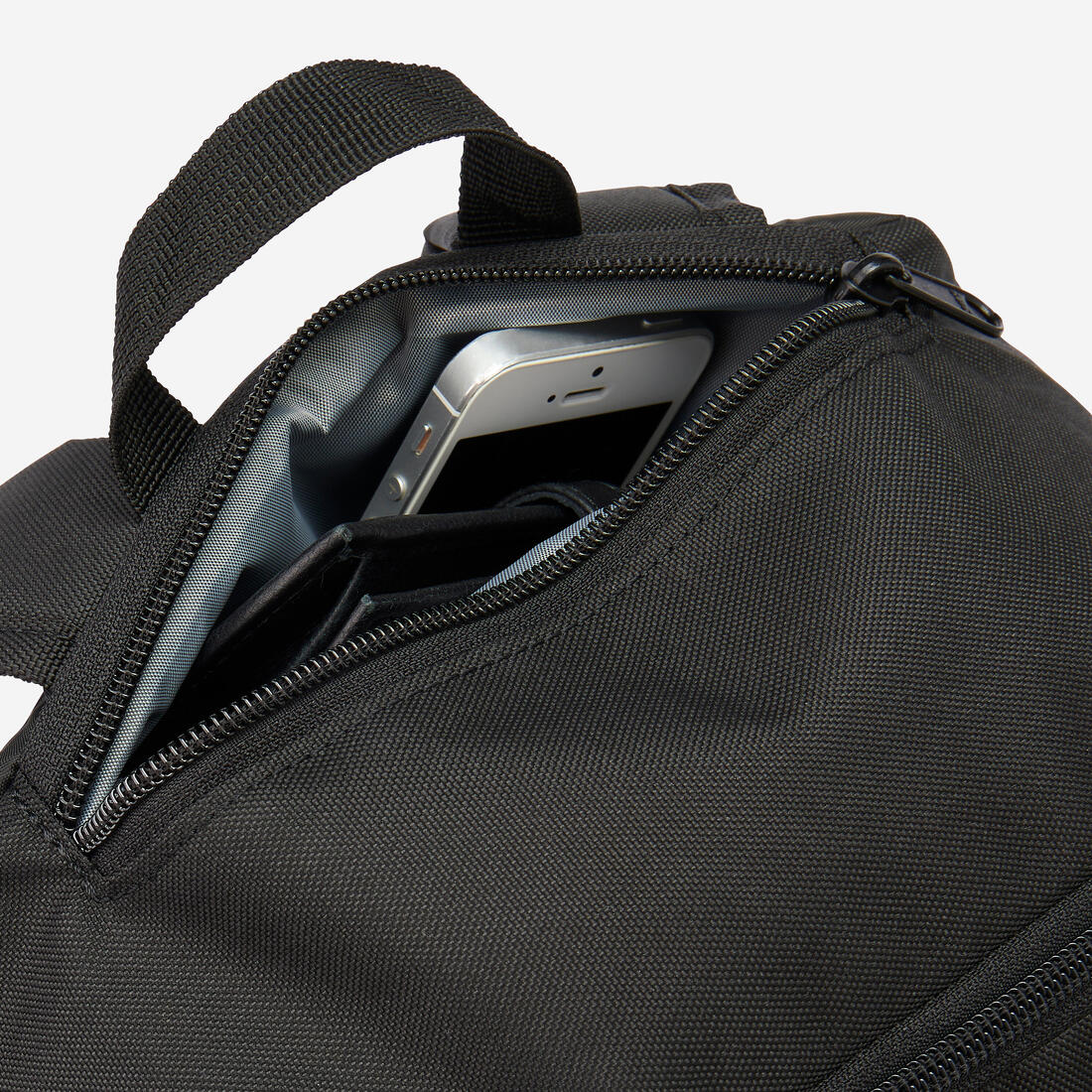 Sports backpack with shoe compartment 17L - Image 10