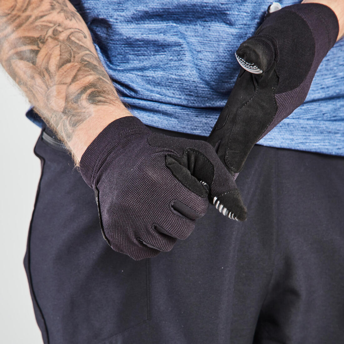 ST 100 Mountain Bike Gloves - Black - Image 2