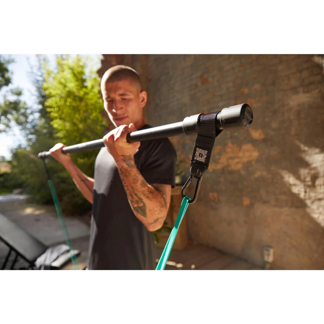 Strength Training Bar with Two 15 kg Bands - Image 13