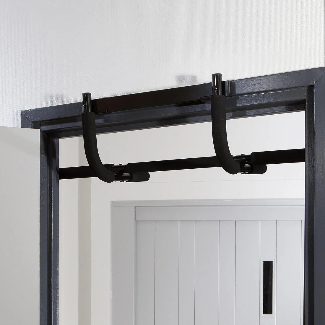 Strength Training Pull-Up Bar 500 - Image 10
