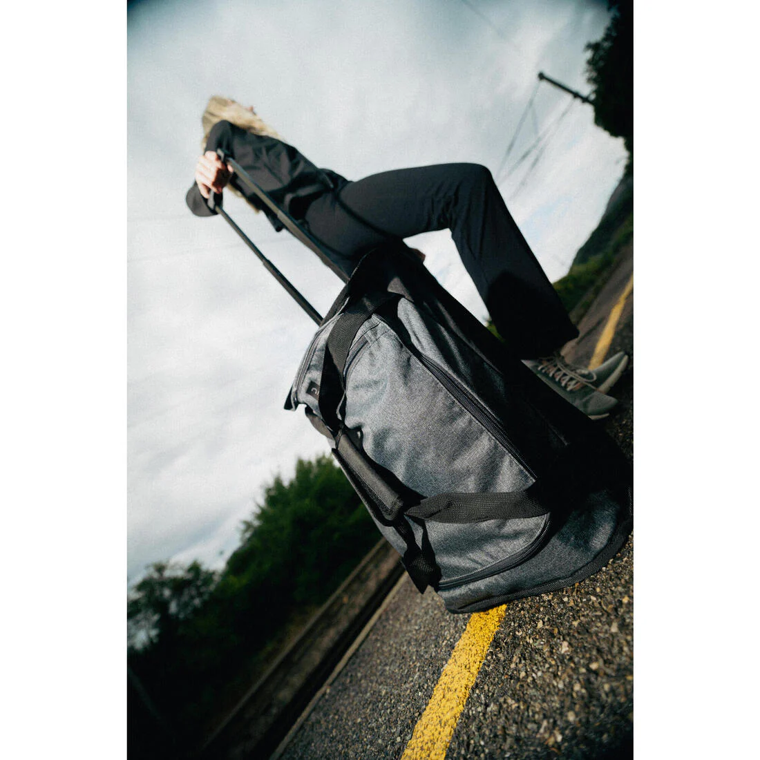 Suitcase Essential 30 L - Black/Grey - Image 12