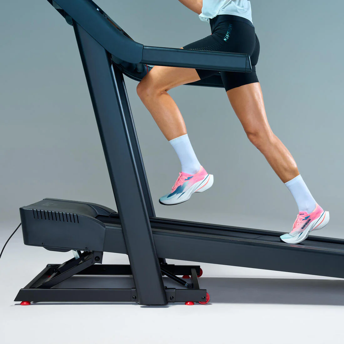 Treadmill 18 km/h T900C, with Decathlon Warranty - Image 5