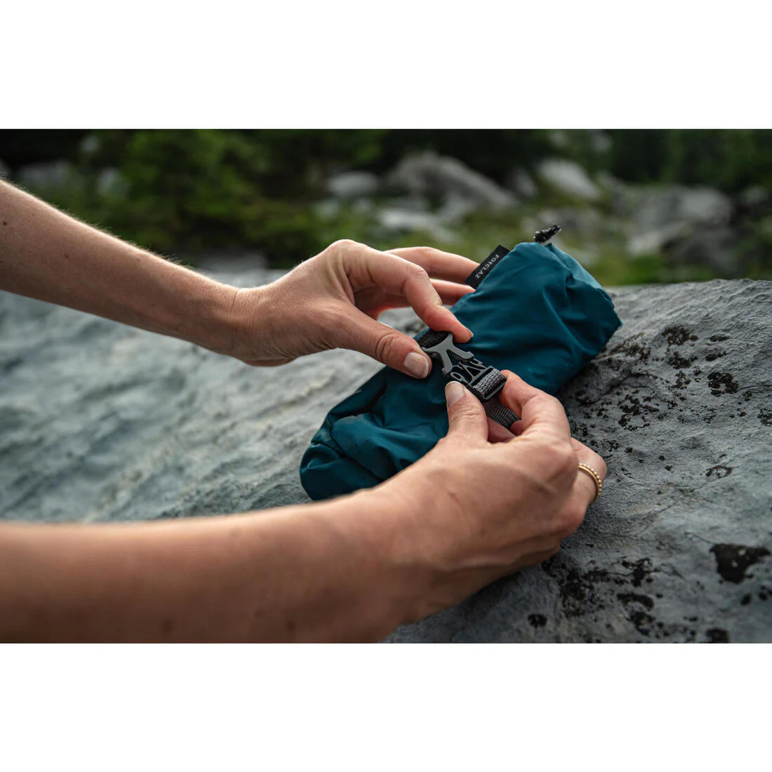 Ultra Light and Compact Toiletry Bag - Image 7
