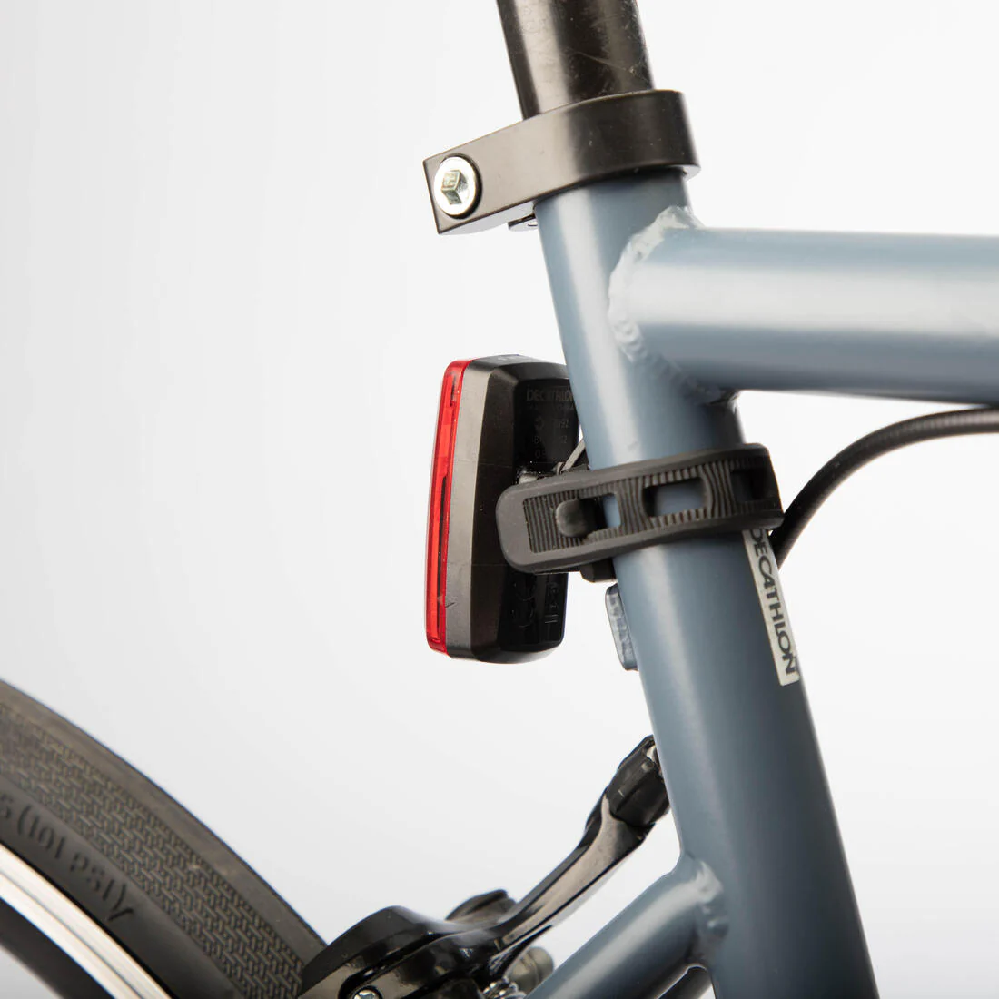 Waterproof front and rear battery-powered LED bike light set - Image 3