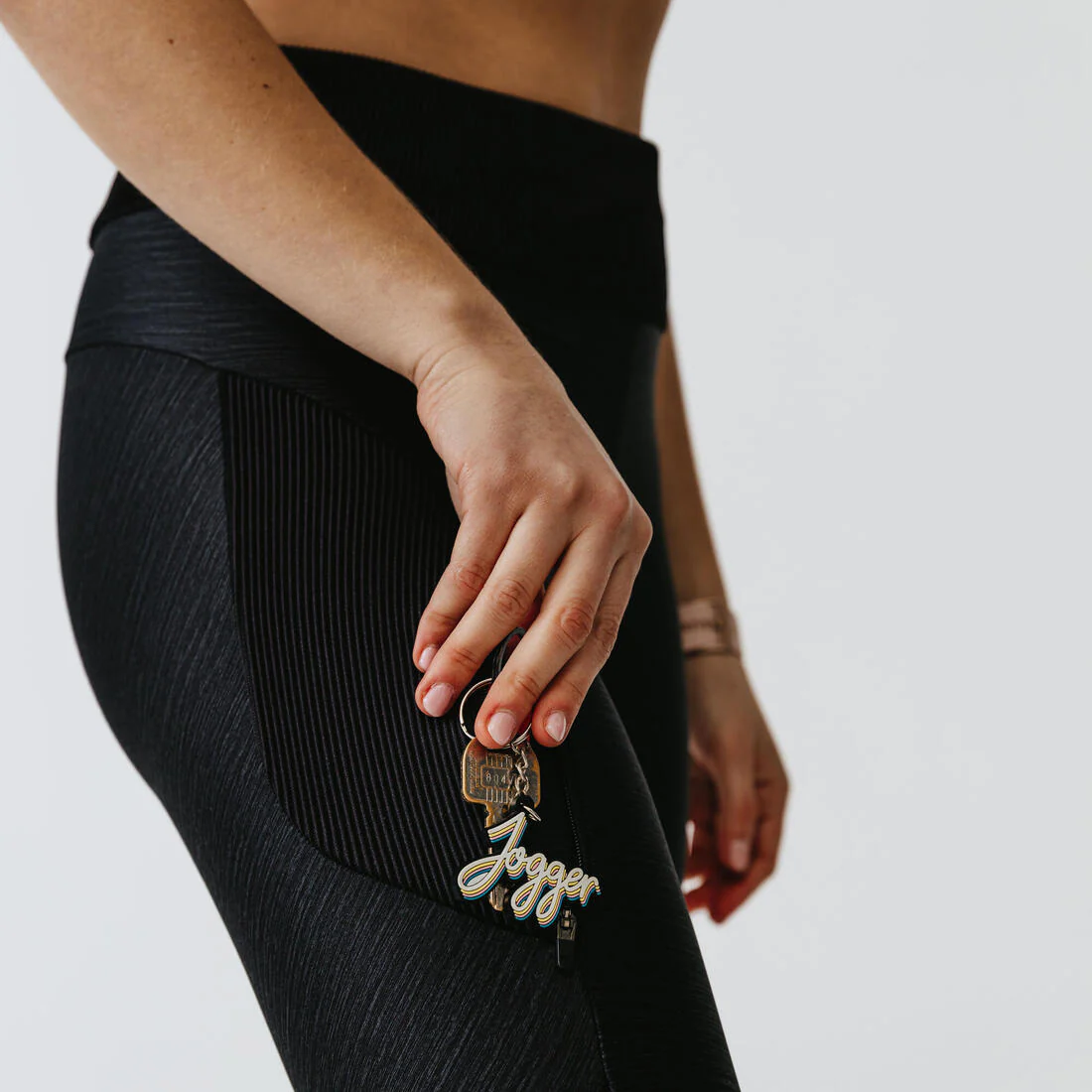 Women's breathable short running leggings Dry+ Feel - black - Image 10