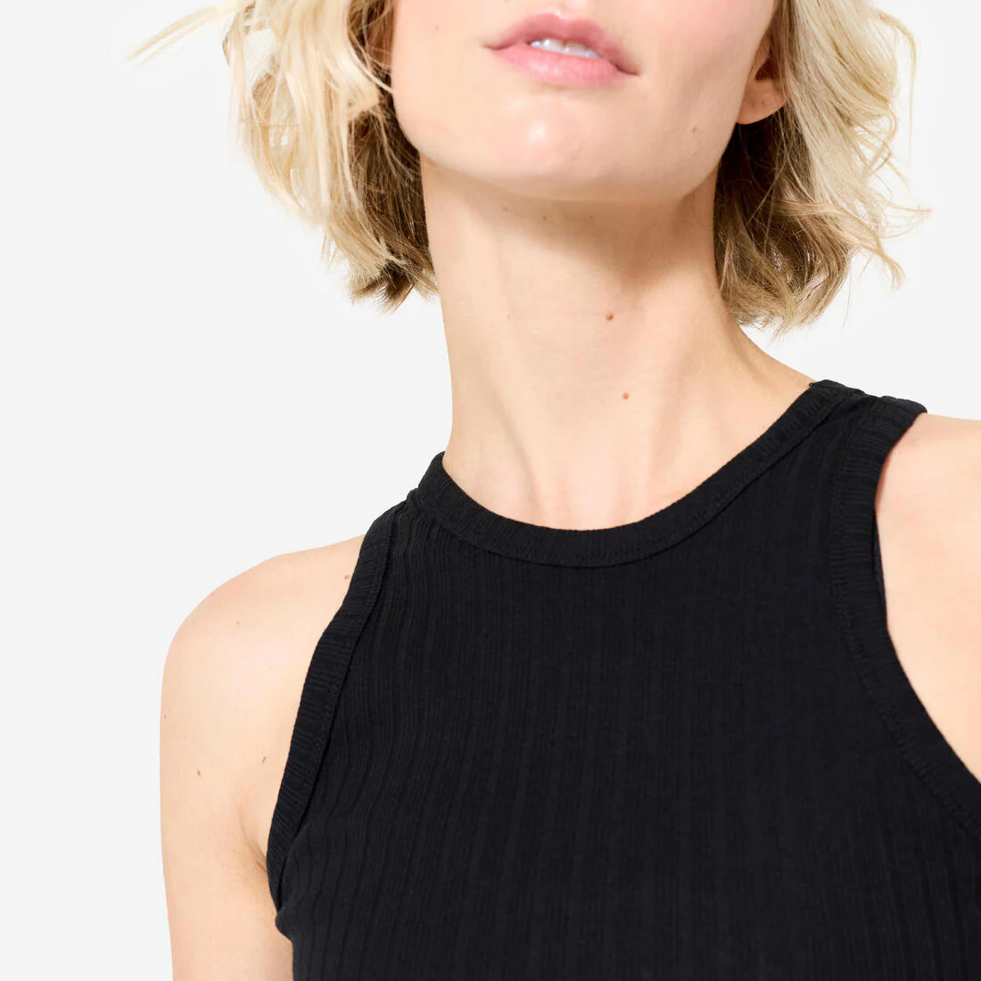 Women's Cropped Fitness Tank Top - Image 5