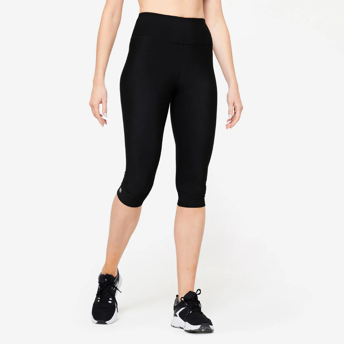 Women's Cropped Leggings Black - Knee-Height Crop