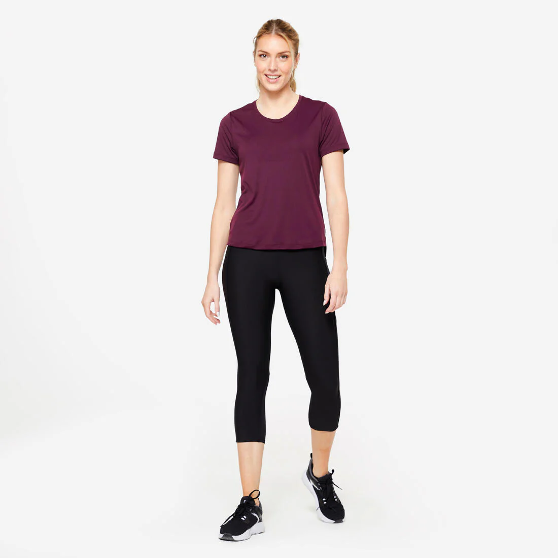 Women's Fitness Cardio Short Leggings with Phone Pocket - Black - Image 2