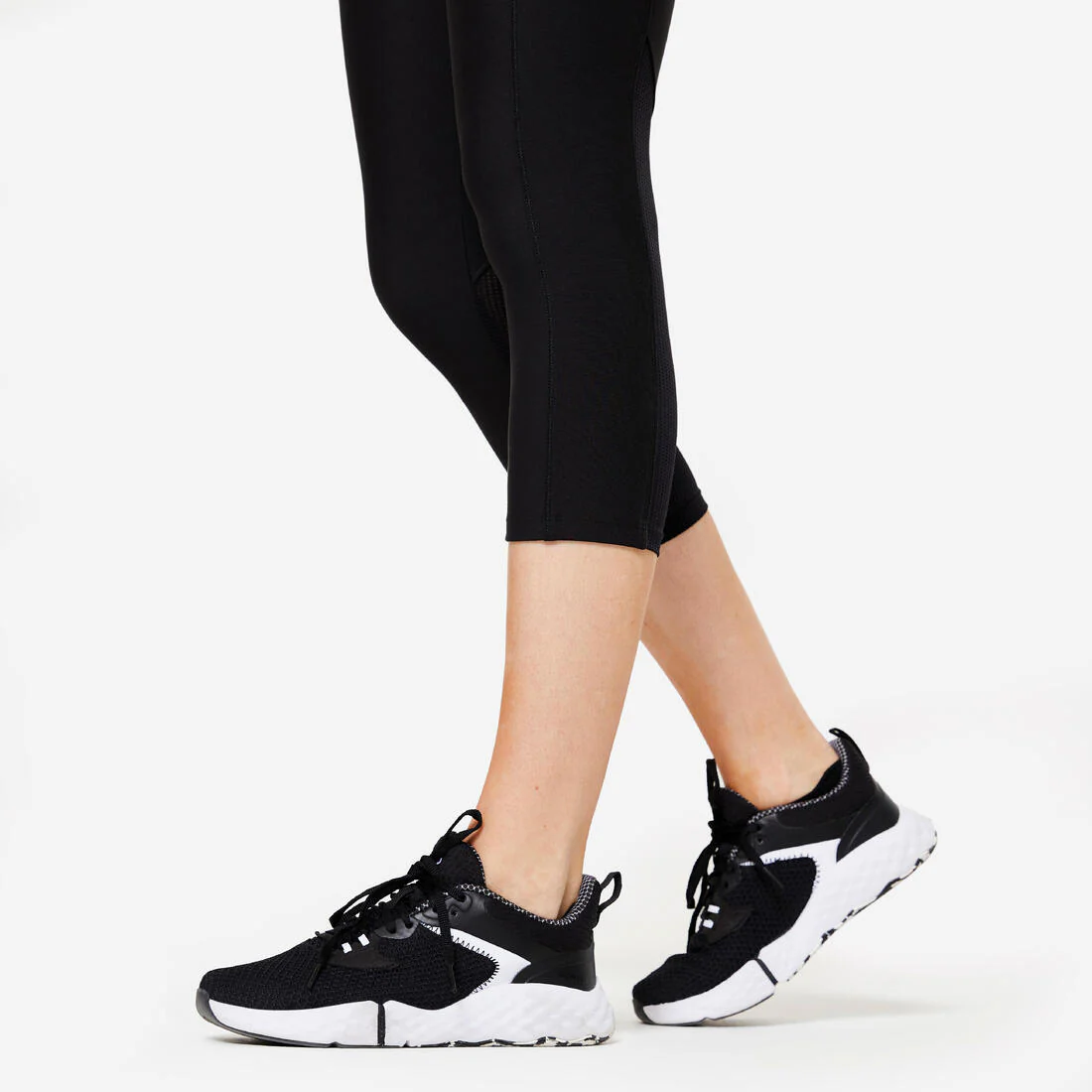 Women's Fitness Cardio Short Leggings with Phone Pocket - Black - Image 6