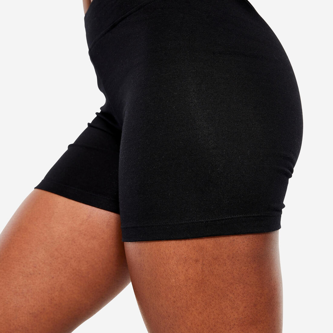 Women's Gym Shorts Black Slim-Fit Design - 500 Series - Image 5