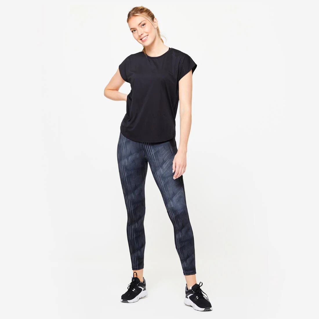 Women's Loose-Fit Cardio Training T-Shirt - Image 4
