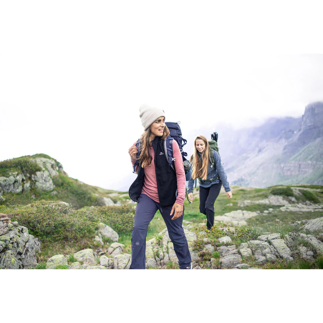 Women’s Mountain Walking Sleeveless Fleece Jacket MH100 - Black - Image 6