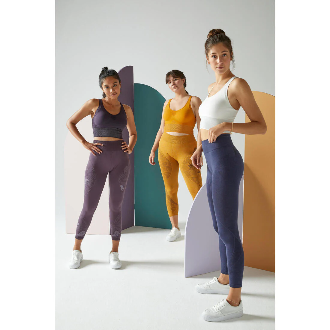 Women's Seamless 7/8-Length Dynamic Yoga Leggings - Dark - Image 31