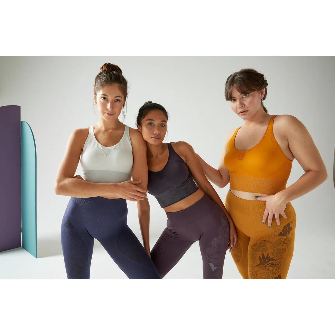 Women's Seamless 7/8-Length Dynamic Yoga Leggings - Dark - Image 33