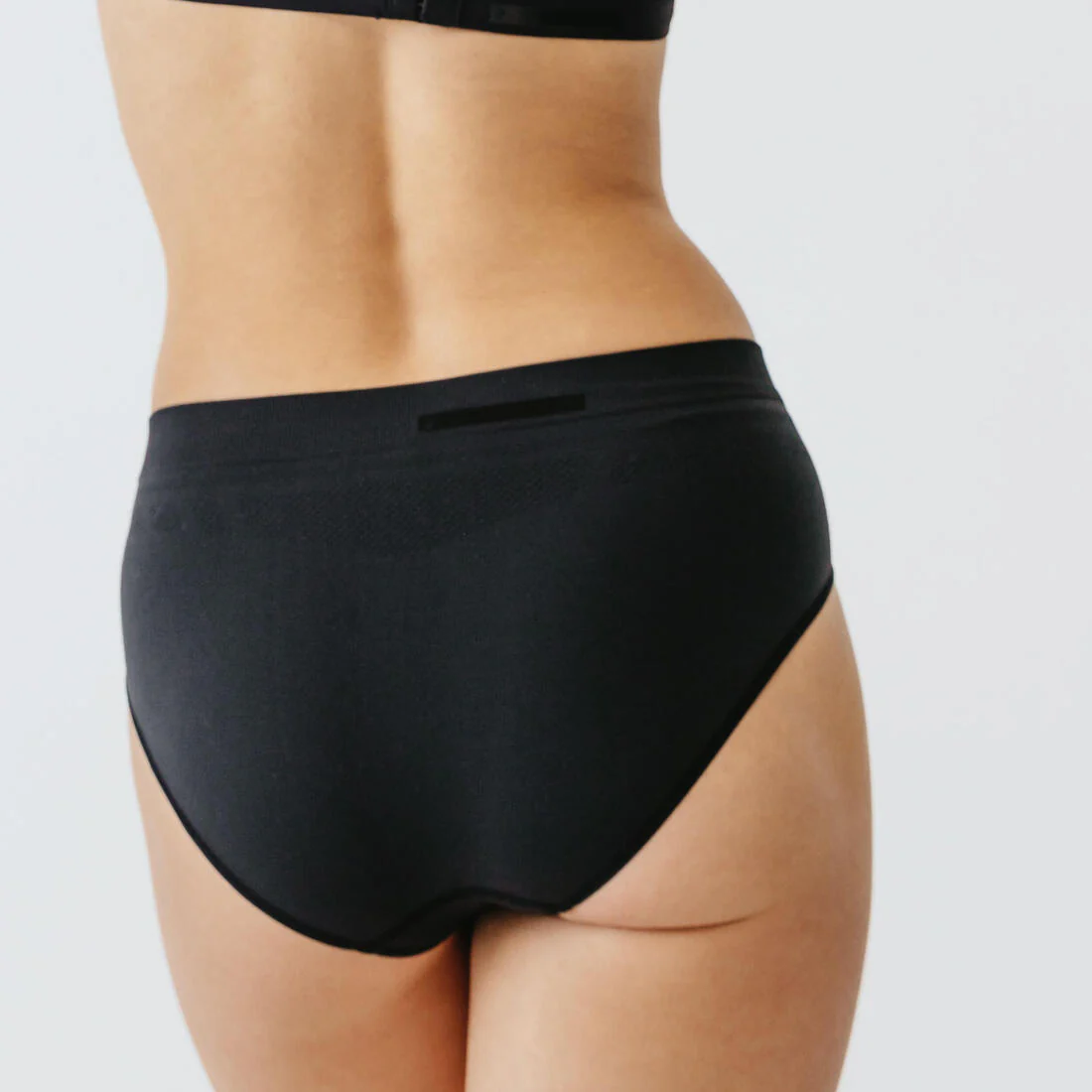 Women's Seamless Briefs - Image 5